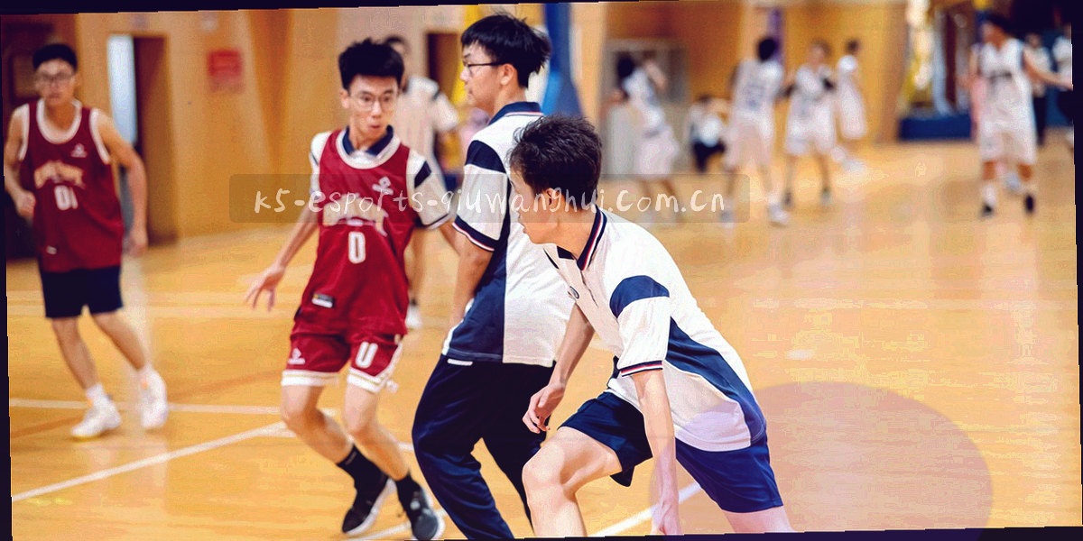 抽象球衣纹理与编号网格构成的横向图形，不含真实队徽与人物